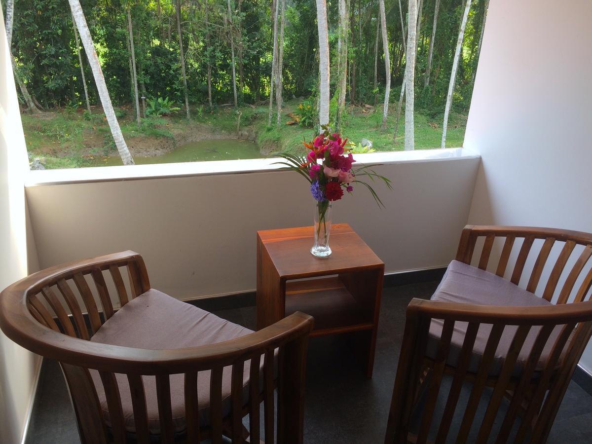 Anuhas Airport Villas Katunayaka Buitenkant foto