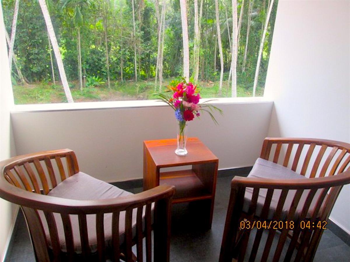 Anuhas Airport Villas Katunayaka Buitenkant foto