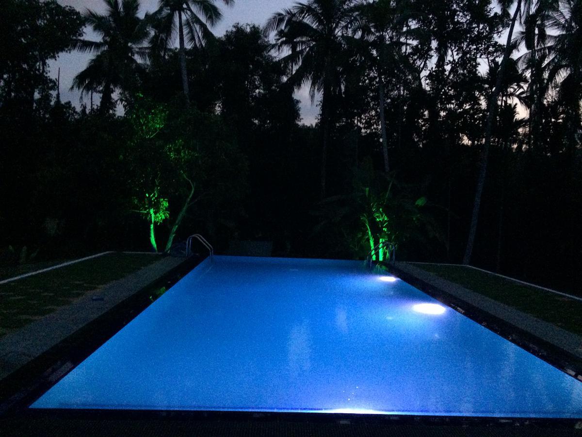 Anuhas Airport Villas Katunayaka Buitenkant foto