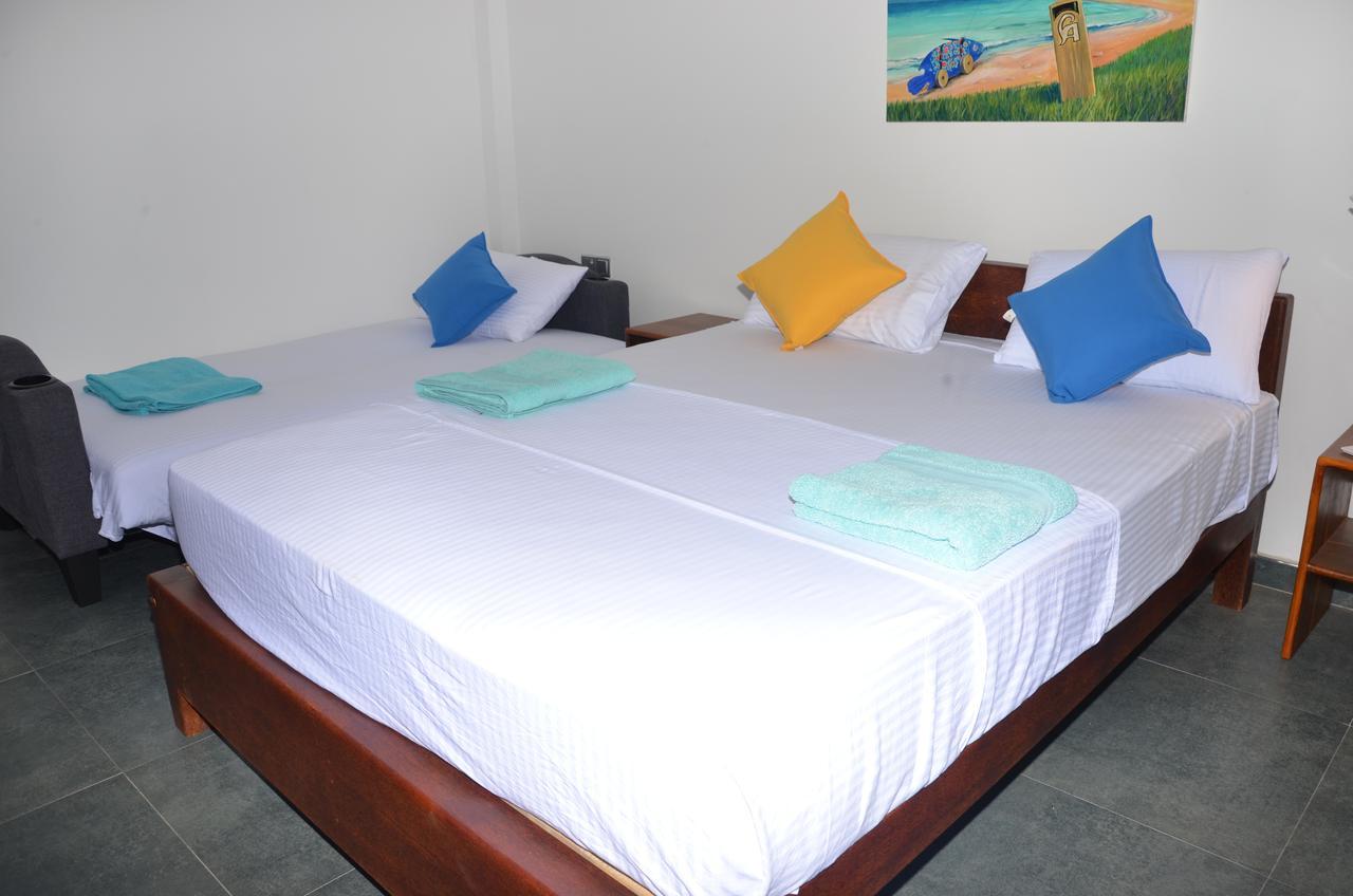 Anuhas Airport Villas Katunayaka Buitenkant foto