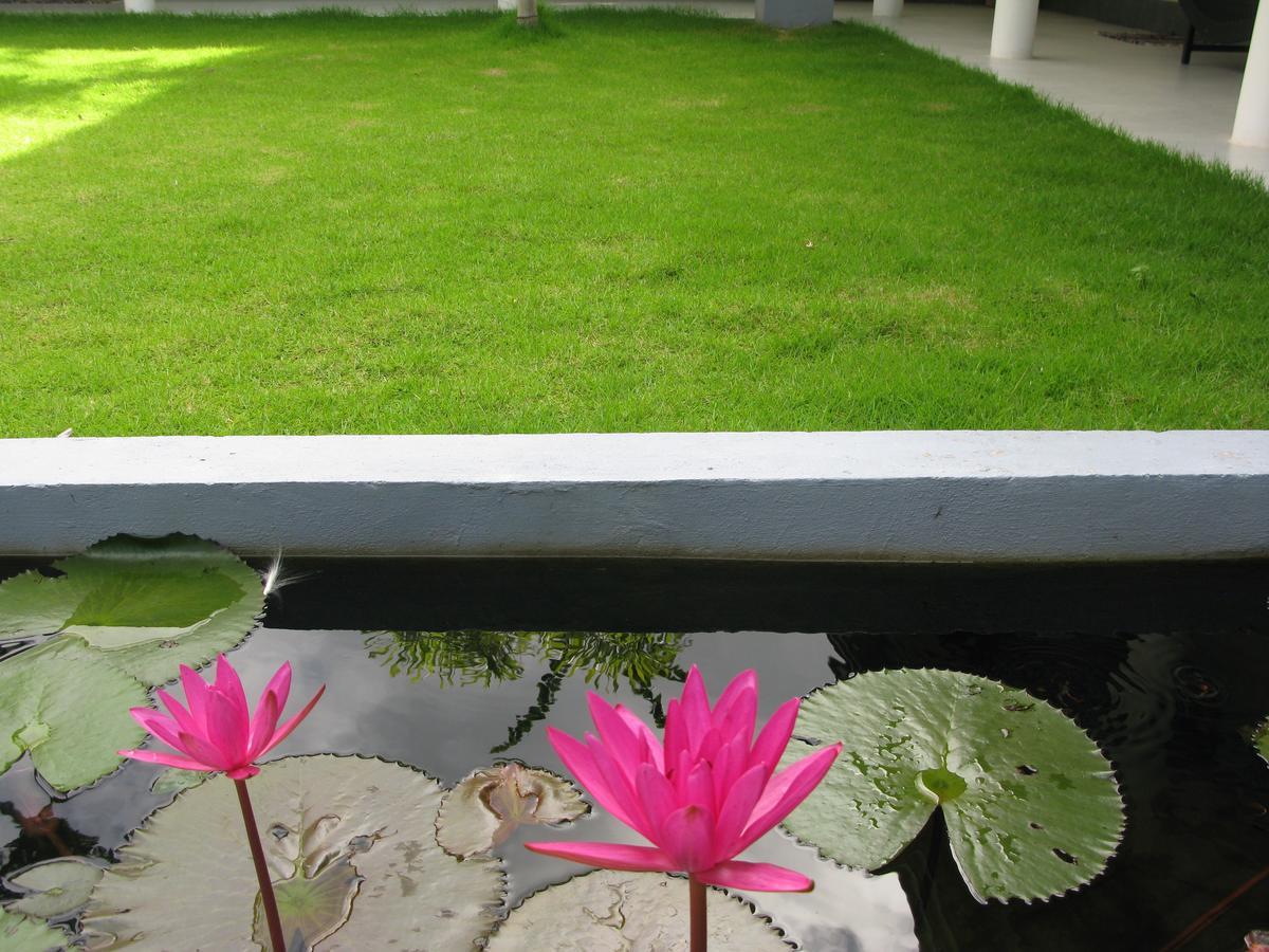 Anuhas Airport Villas Katunayaka Buitenkant foto