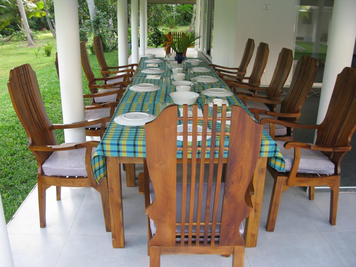 Anuhas Airport Villas Katunayaka Buitenkant foto